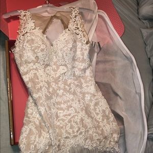 BRAND NEW WITH TAGS GALINA SIGNATURE